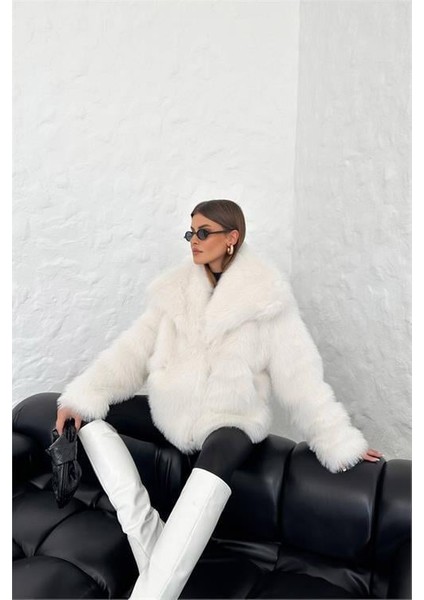 Dipmoda kadın oversize çıtçıtlı ithal kürk mont DPG037