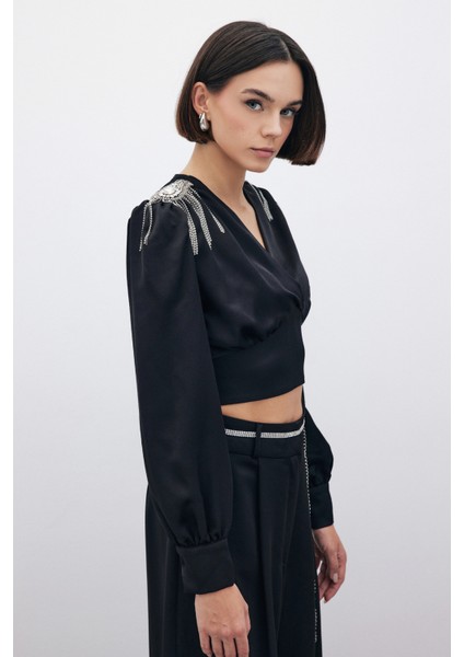 Omuz Aksesuarlı Kısa Bluz - Siyah modelleri