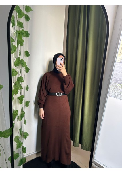 Kadın Dik Yaka Uzun Triko Elbise