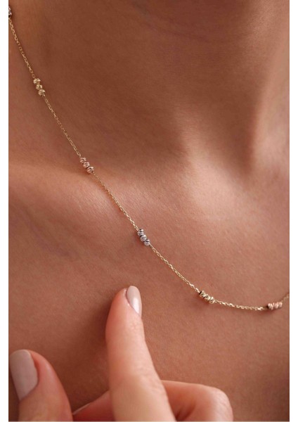 Zarif Zincirli 3 Renk 3 Top Dorika Kolye