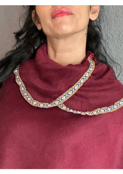 Etnik Desenli Ince Kadife Kadın Panço
