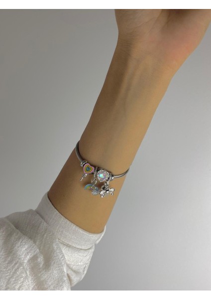 Kadın Charm Bileklik Kalpli Gökkuşağı Uğurböcekli 4lü Charm Bileklik modelleri