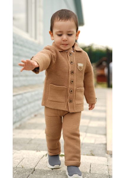 Erkek Bebek Cep Detaylı Ceketli ve Pantalonlu Alt Üst Triko Takım