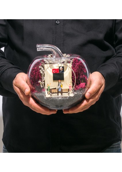 Teraryum Öğretmenler Günü Kadın Objeli 12 fırsatları