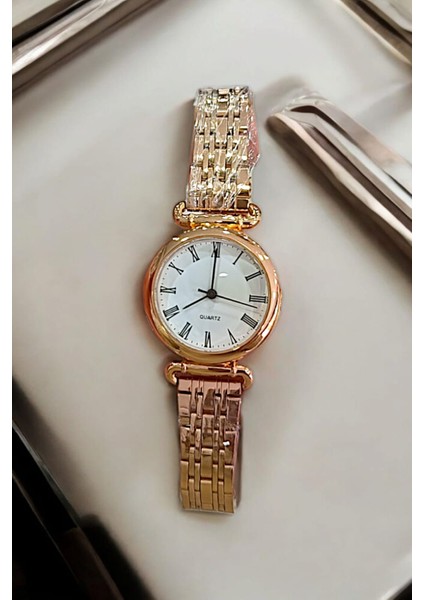 Yuvarlak Kasa Şıklığınıza Şıklık Katıcak Premium Kasa Retro Kadın Kol Saati modelleri