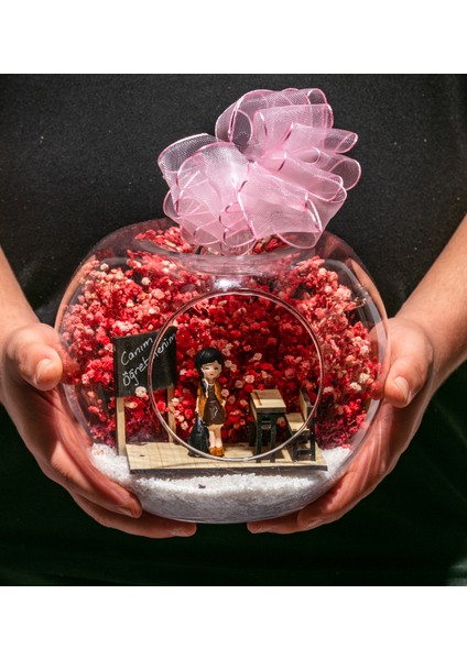 Teraryum Sınıfta Canım Öğretmenim -Pembe - Esmer Karamel Elbiseli 3