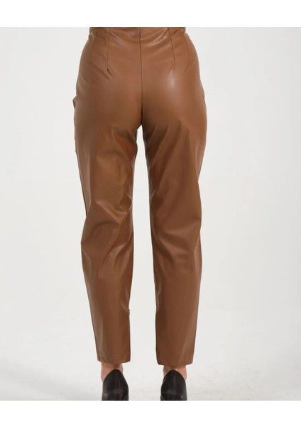 Taba Ön Pensli Kışlık Cepli Deri Pantolon Iç Bacak Paça Kısmın Fermuar Detaylı Yırtmaç indirimleri
