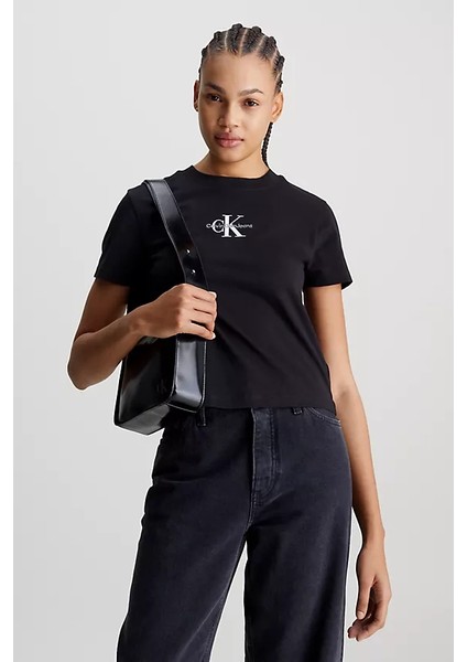 Kadın Kısa Kollu Yuvarlak Yaka T-Shirt - Siyah