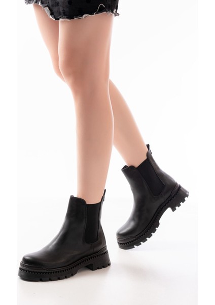 2051-2137 Siyah Lastikli Günlük Kadın Bot