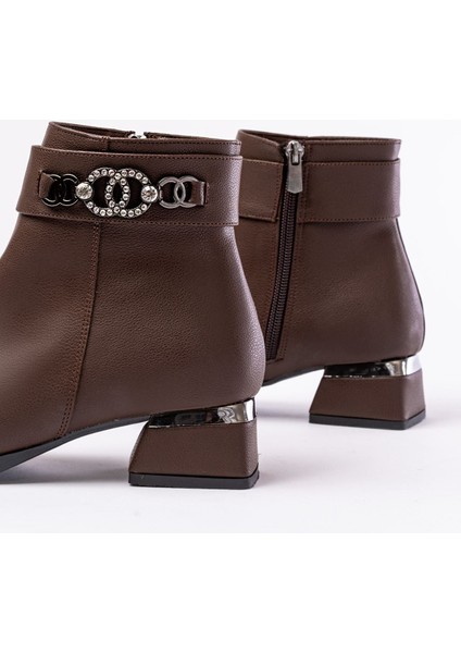 Kahverengi Toka Aksesuarlı Topuklu Fermuarlı Günlük Kadın Bot Bayan BOTRM-502 modelleri