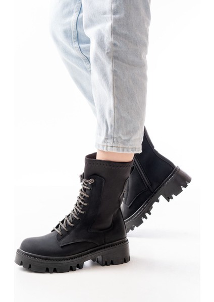 Siyah Zümrüt Düz Topuklu Bağcıklı Fermuarlı Günlük Kadın Bot Bayan BOT868-200