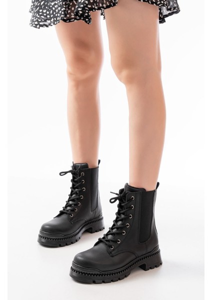 Siyah Luna Düz Topuklu Bağcıklı Lastikli Günlük Kadın Bot Bayan BOT2051-29