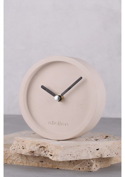 Şık Bej Metal Beton Masa Saati ile zamanı stil sahibi gösterin fiyatları