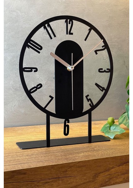 Şık 22x27 cm metal sarkaçlı masa saati, modern tasarım ve zarif görünüm fiyatları