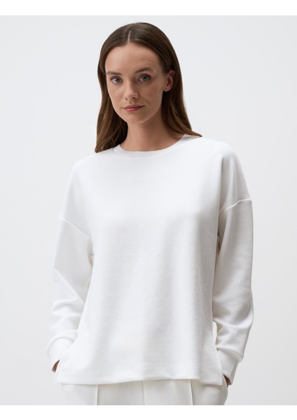 Beyaz Bisiklet Yaka Uzun Kollu Oversize Sweatshirt