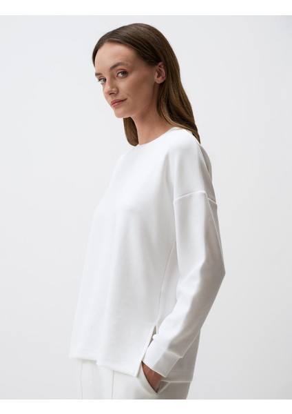 Beyaz Bisiklet Yaka Uzun Kollu Oversize Sweatshirt