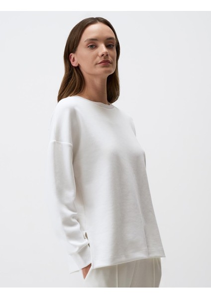 Beyaz Bisiklet Yaka Uzun Kollu Oversize Sweatshirt