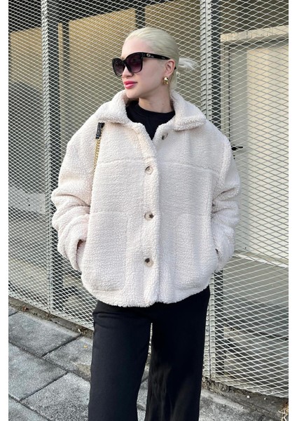 Kadın Ceket %100 Polyester Bej Düğmeli Tasarım ile Şıklık Sunar
