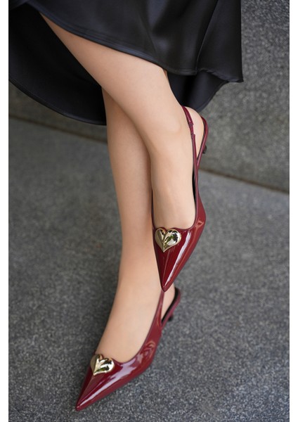 Palmy Bordo Kalp Detaylı Lastikli Kemer Bağlı Kadın Topuklu Ayakkabı modelleri