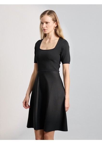 Kadın Elbise-Siyah fiyatları