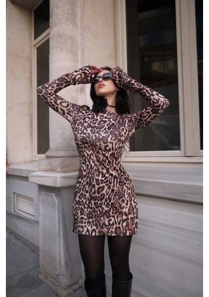 Kadın Uzun Kollu Kayık Yaka Leopar Baskılı Mini Elbise indirimleri