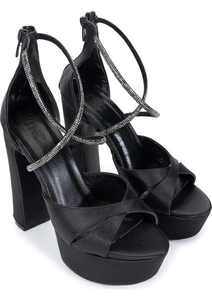 Kadın Deri Siyah Saten Topuklu Ayakkabı 1065 223-551 Bn Ayk SK24-25 Sıyah Saten fiyatları