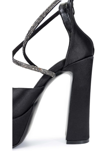 Kadın Deri Siyah Saten Topuklu Ayakkabı 1065 223-551 Bn Ayk SK24-25 Sıyah Saten fırsatları