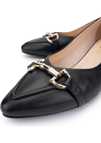 Kadın Hakiki Deri Siyah Deri Topuklu Ayakkabı 1055 2469-1 Bn Ayk SK24-25 Sıyah Dr modelleri