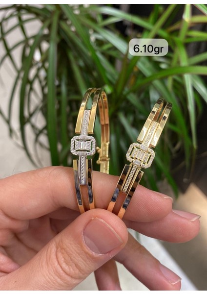 Baget Taşlı Kelepçe Altın Bilezik CGKKLP0080