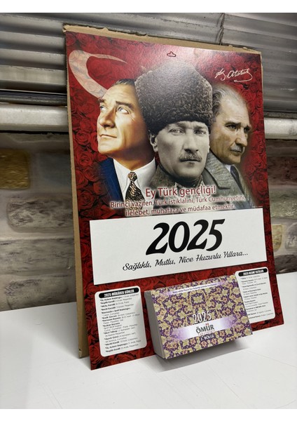 Ömür Takvim Atatürk Görselli 2.bölge 2025 Kartonlu Yapraklı Duvar Takvimi