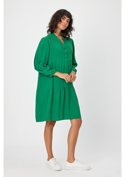 Alexandergardı Düğmeli Hakım Yaka Kat Kat Volanlı Comfort Kalıp Elbise (B24-00234) indirimleri