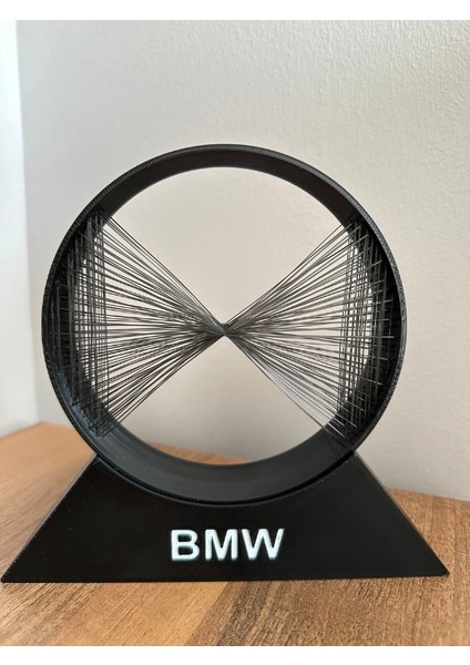 Bmw Logolu Çizgisel Dekor