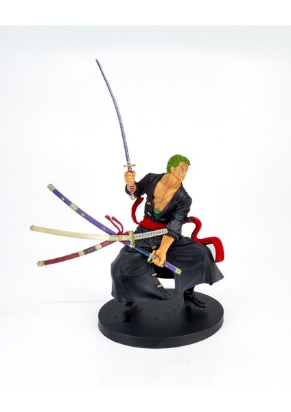 One Piece Roronoa Zoro Kılıçlı Anime Figür