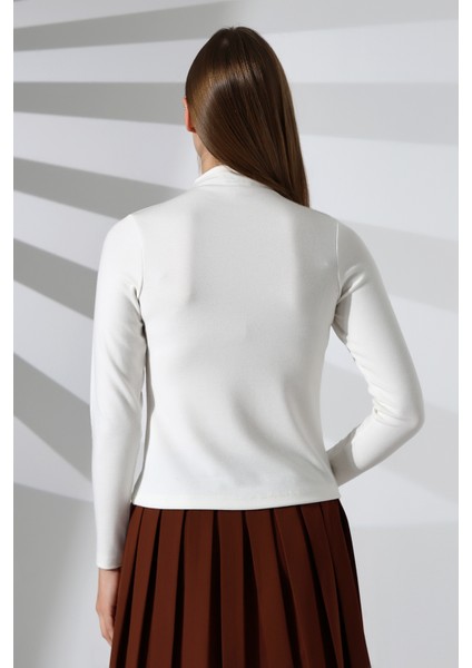 Lago Kadın Ekru Ultra Soft Touch Içe Kıvrık Yarım Balıkçı Uzun Kollu Thermal Bluz & Top & Kazak indirimleri