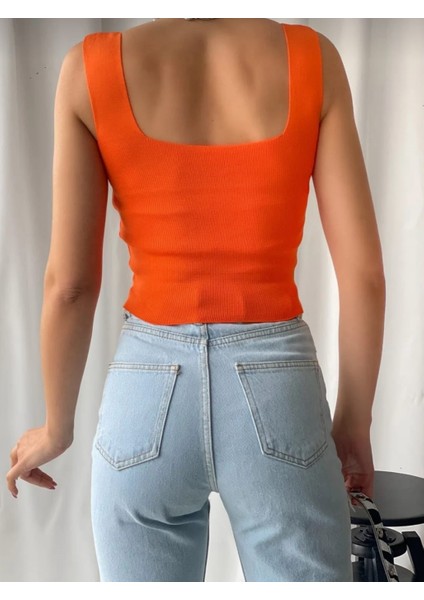 Kare Yaka Kalın Askılı Triko Bluz Crop