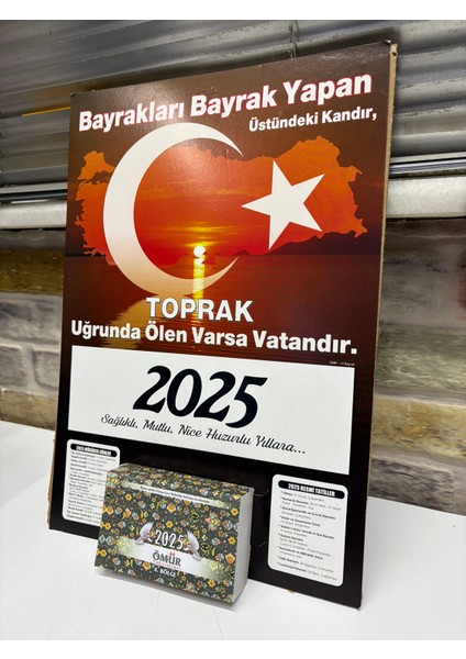 Ömür Takvim Türk Bayraklı 4.bölge 2025 Kartonlu Yapraklı Duvar Takvimi