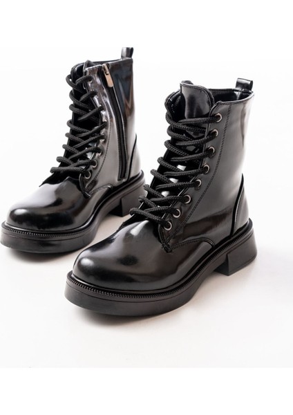 02-356 Siyah Rugan Düz Topuklu Bağcıklı Fermuarlı Günlük Kadın Bot fırsatları