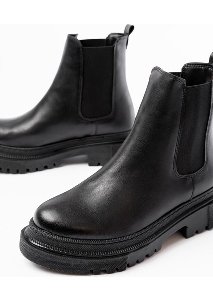 812-2137 Siyah Lastikli Günlük Kadın Bot