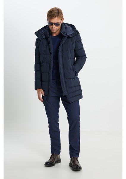 Standart Fit Normal Kesim Çıkma Kapüşon Dik Yaka Yan Cepli Kaban fiyatları