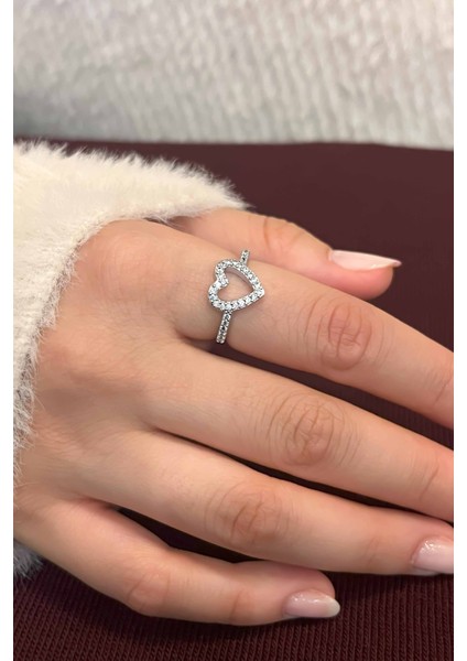 Zirkon Taşlı Kalp Model Ayarlanabilir Gümüş Kaplama Kadın Yüzük