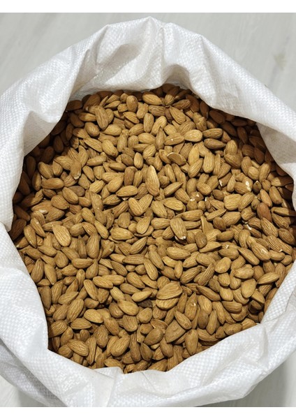 Badem Içi Çiğ 750 gr ( Yeni Mahsul- Yerli Badem) fiyatları