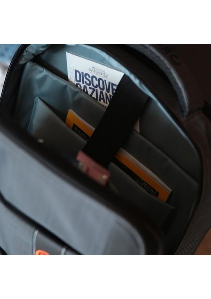 TRV02 Travela 16" Siyah Notebook Sırt Çantası Genişleyebilir