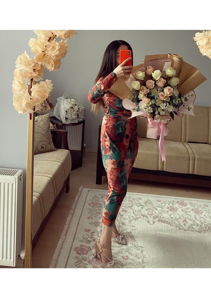 Sevgiliye Özel Renkli Çiçek Buketi, Yükseklik 80 cm, Pembe Gül