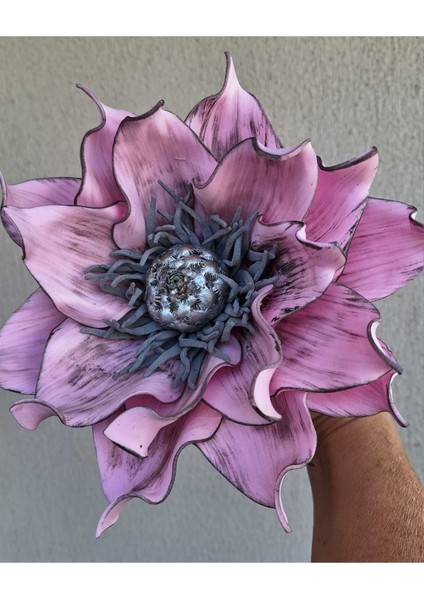 Pembe ve gri vazoya uygun tek dal çiçek, 31-45 cm yükseklik