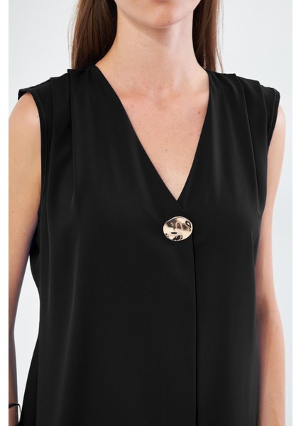 Broş Detay Omuzdan Pileli Sıfır Kol Gömlek fırsatları