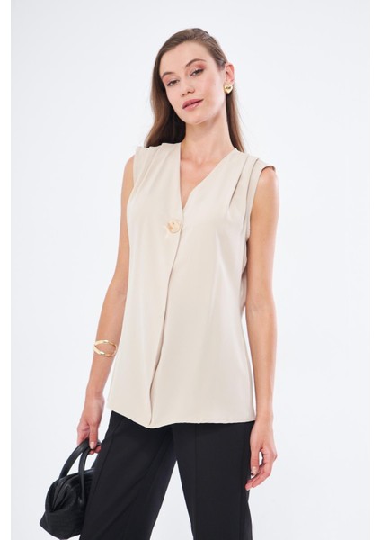 Broş Detay Omuzdan Pileli Sıfır Kol Gömlek indirimleri