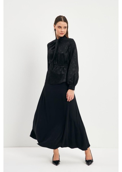 Yaka Detaylı Desenli Ikili Takım fiyatları