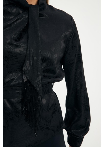 Yaka Detaylı Desenli Ikili Takım modelleri