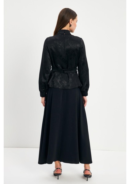 Yaka Detaylı Desenli Ikili Takım fırsatları