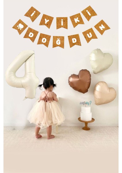 4 Yaş Doğum Günü Kraft Beyaz Iyi Ki Doğdun Banner 3 Adet Kalp Balonlu Süsleme Seti